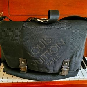 Louis Vuitton Damier Geant Loup Shoulder Cross Bag Black (authetic) unisex